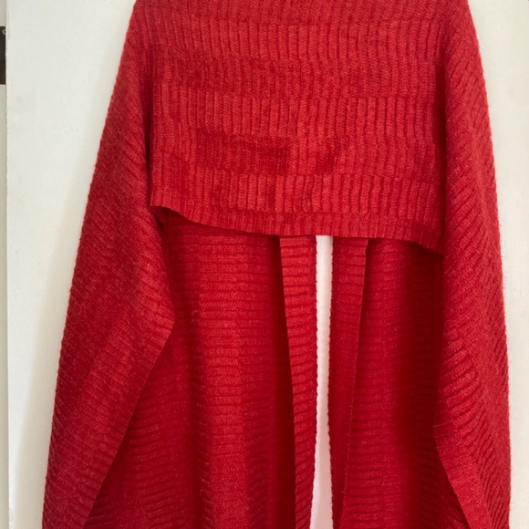 Red wrap, shawl - Picture 3 of 3